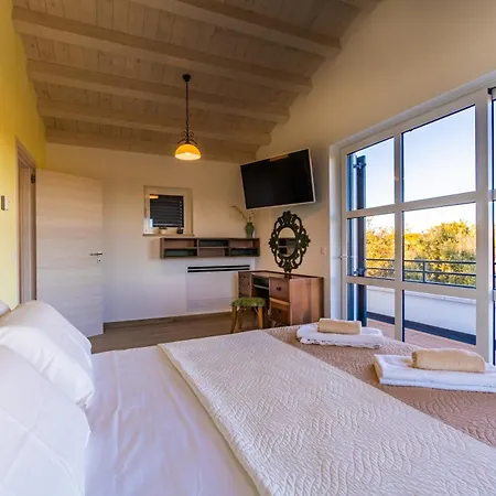 Vila Arkaim With Private Pool
